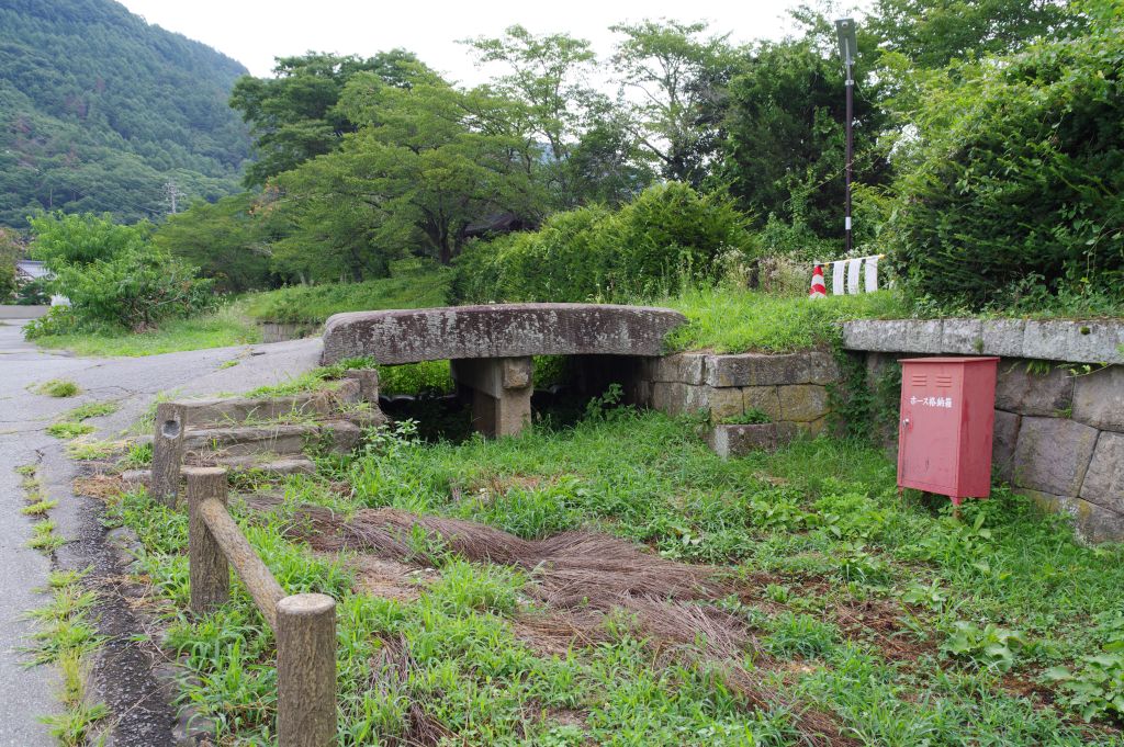 龍岡城・黒門付近
