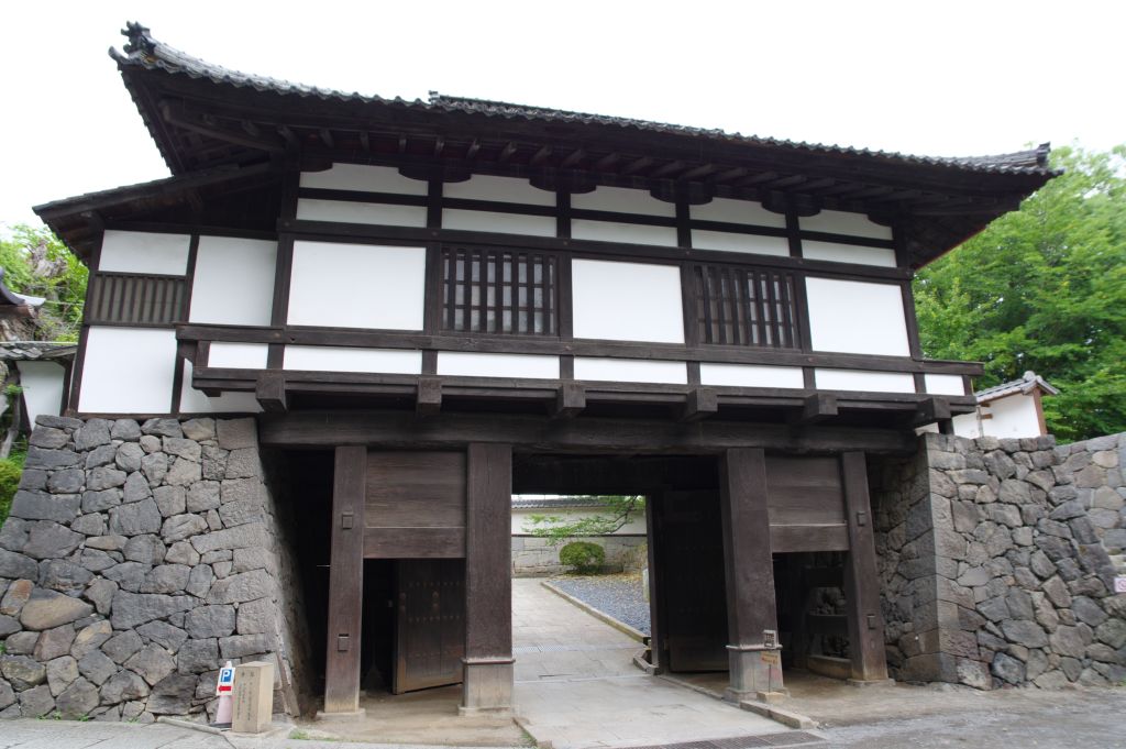 小諸城(懐古園)・三の門