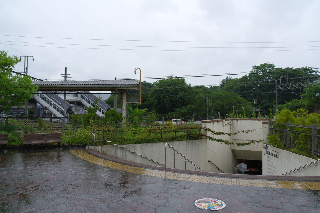 小諸城(懐古園)・三の丸への通路を出た階段・上から