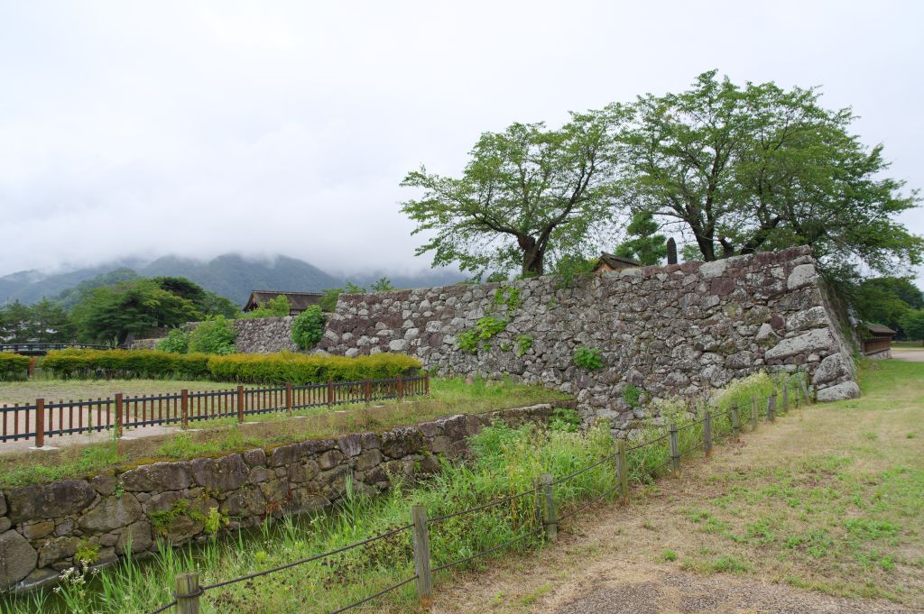松代城・本丸北東側の石垣