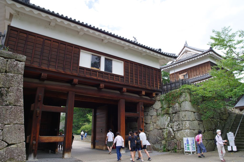 上田城・東虎口櫓門を内側から