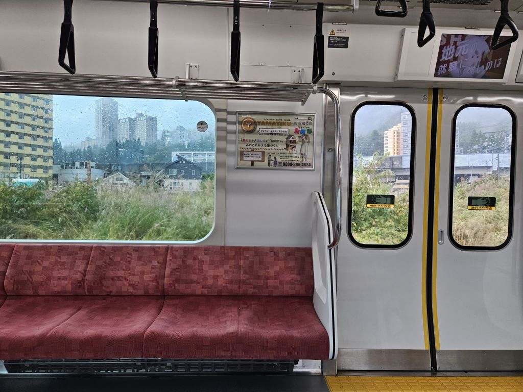 上越線・越後湯沢駅付近・右