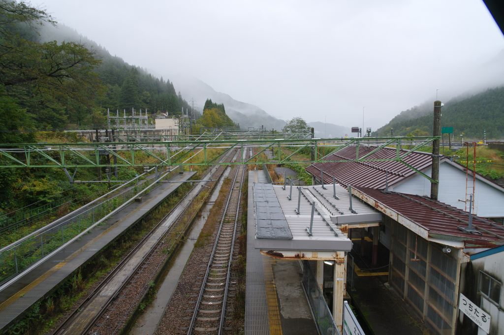 土樽駅・跨線橋から北側