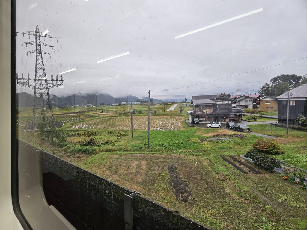 ほくほく線車窓・南魚沼の畑