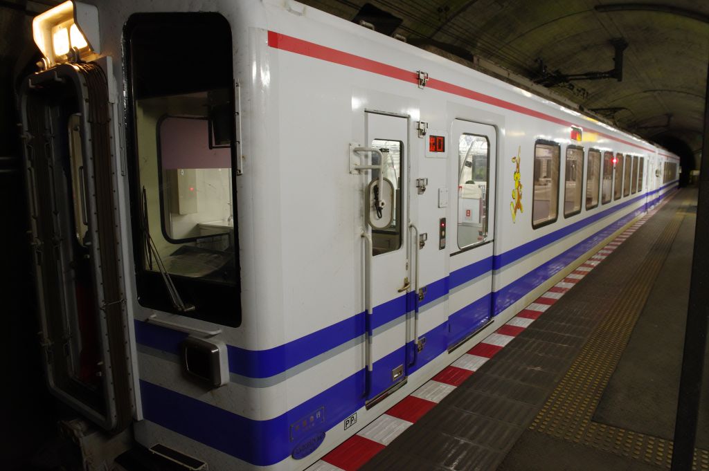 美佐島駅・下車した電車