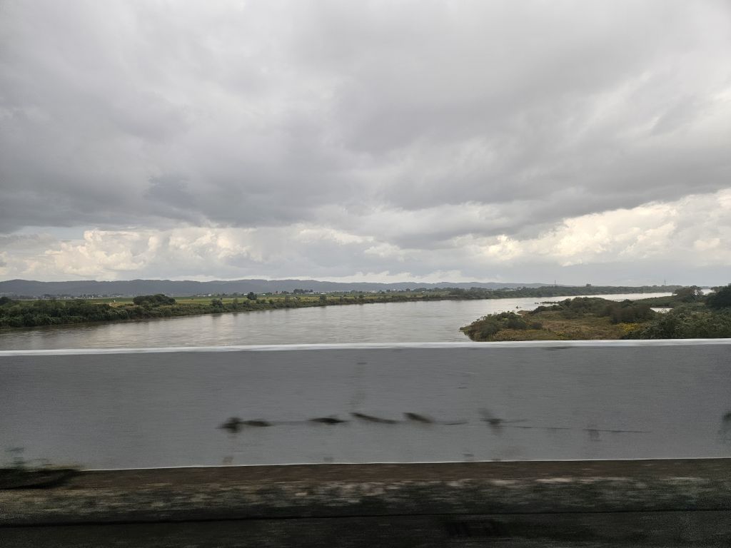 長岡から村上へ・長岡付近の信濃川