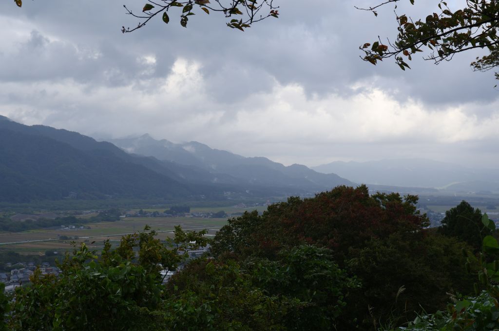 村上城・奥の山並