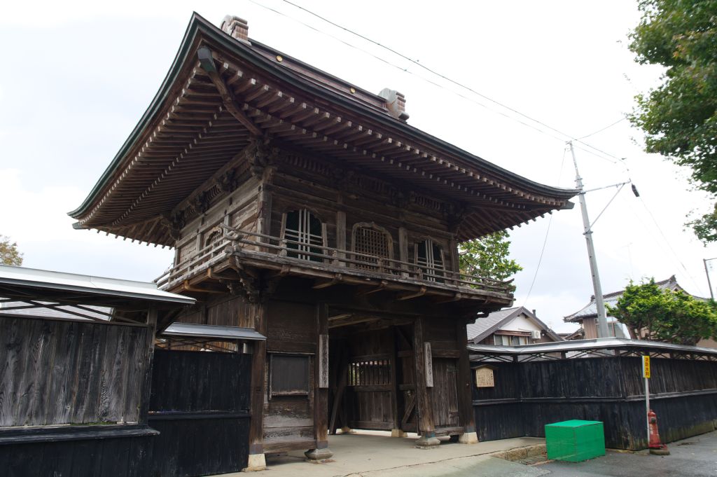 安善小路・安善寺の門