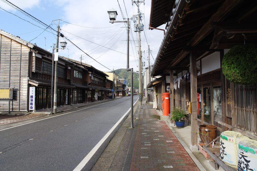 越後村上町屋通り・木造の伝統的な町並み