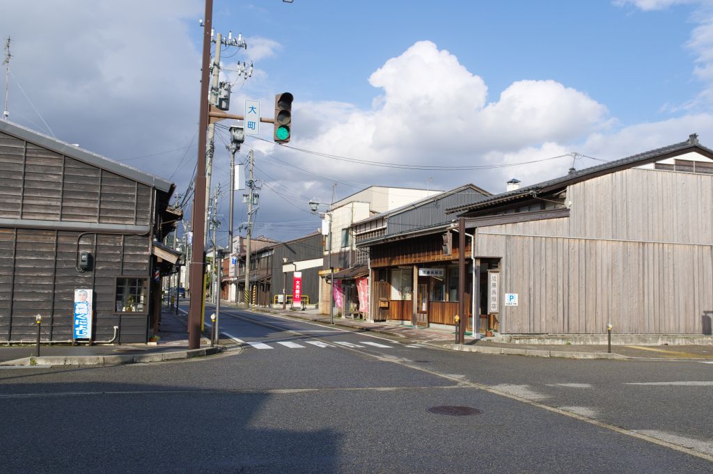 越後村上町屋通り・大町交差点の北側