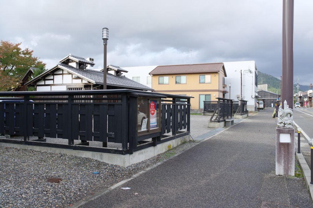 越後村上町屋通り・公衆トイレ前