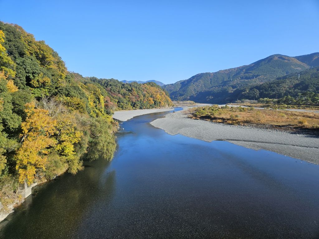 大井川沿いバス車窓・駿遠橋
