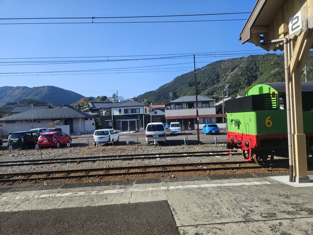 大井川鐵道SL車窓・家山駅ホーム