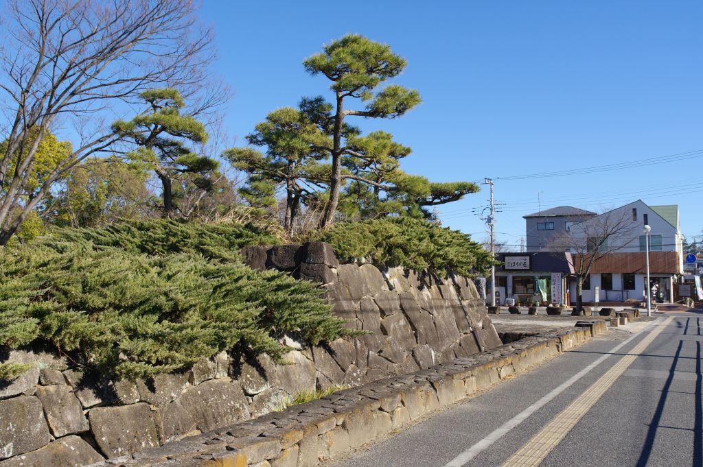 深谷城址公園・南東の入口の石垣