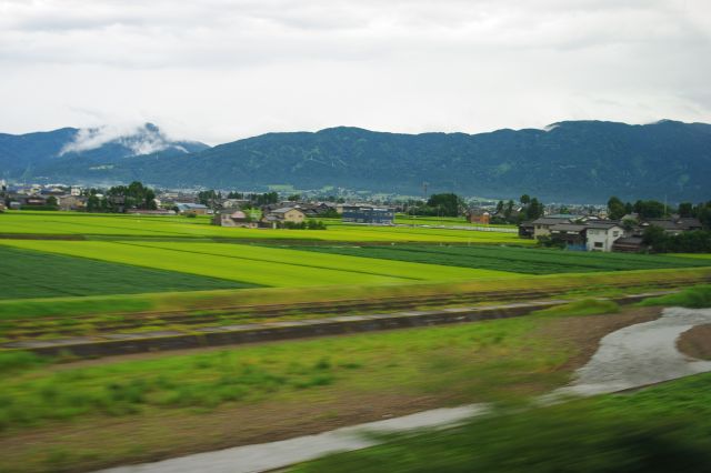 ２日目、台風直撃の中、富山から合掌造りのある五箇山へ向かいます。