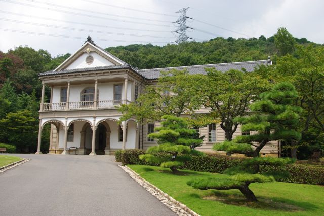 三重県尋常師範学校・蔵持小学校。西洋風でおしゃれな感じ。