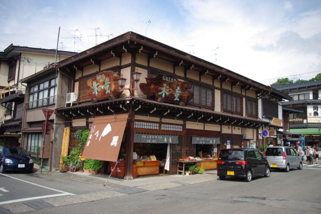 伝統工芸品のお店。