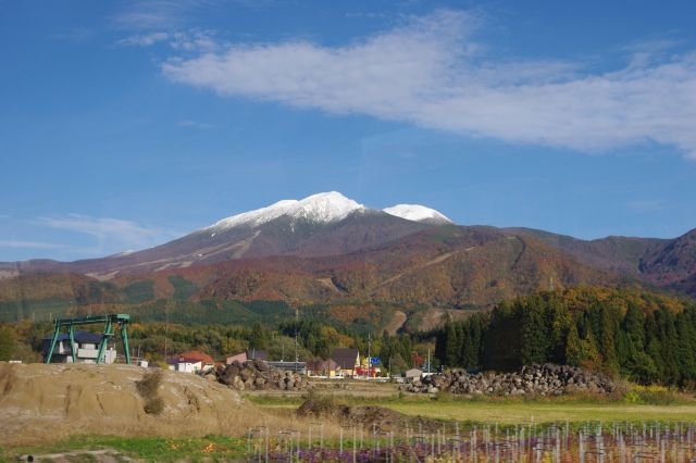 湖を半周して北に進む国道341号線へ。駒ケ岳に近づいた。