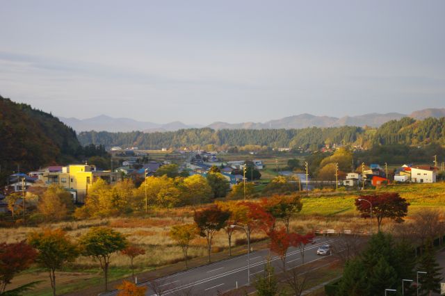 西南西方向（十和田IC方面）の遠くの山並みもきれいに見えました。