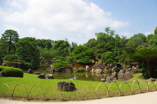 庭園が続きます。