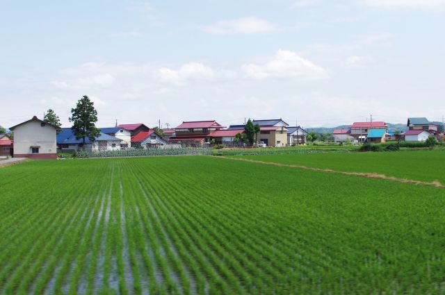 新庄市の市街地を抜けてから西側へ。