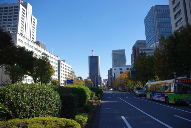 日比谷公園方面。