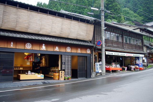 美しい京都の建物。