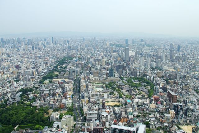 北側、谷町筋、天王寺公園、四天王寺、大阪城等。