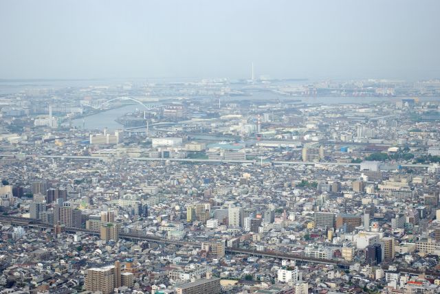 木津川沿いの臨海地域。