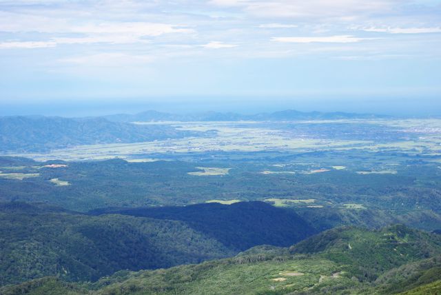 平野とその先には海も見える。