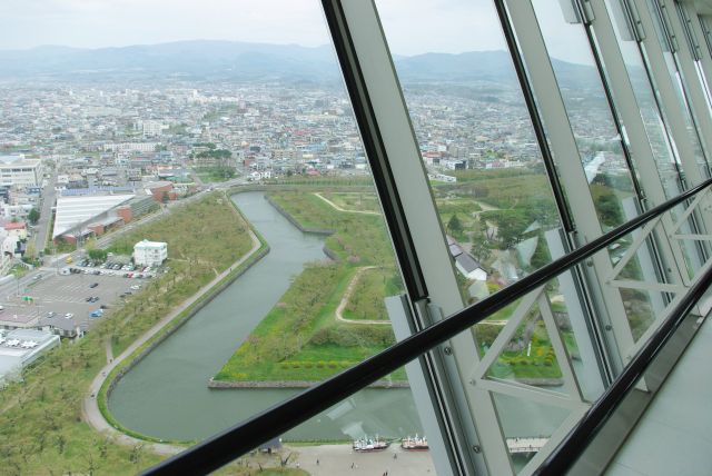 五稜郭と函館の街。