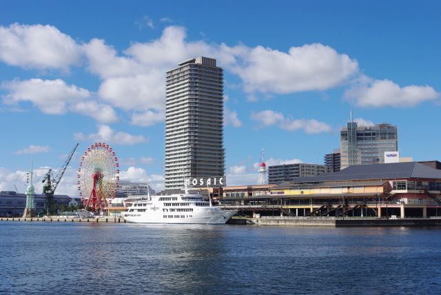 爽やかで心地よい港風景、ハーバーランド方面。