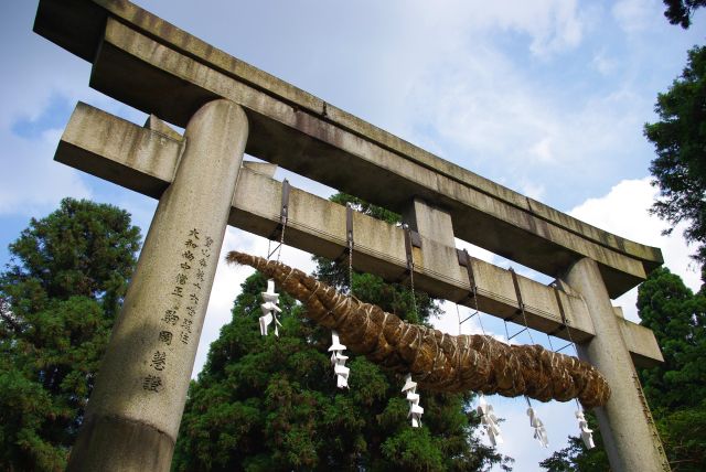 大きなしめ縄。