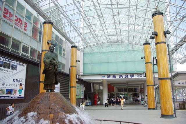 近鉄奈良駅、東向商店街の写真ページ