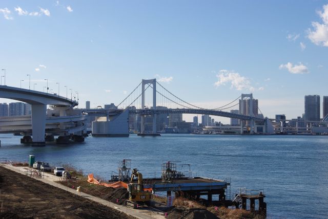 風景が開け、左手にはレインボーブリッジ。