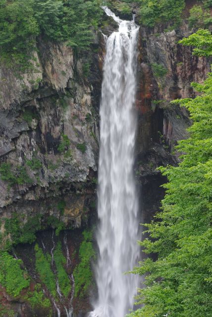 一気に流れ落ち加速する。