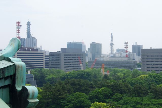 栄方面のテレビ塔。