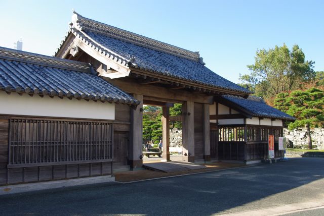 徳島城跡の写真ページへ