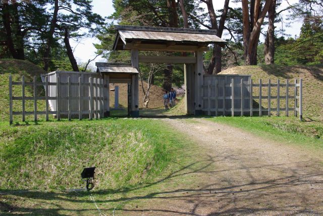 松前藩戸切地陣屋跡の桜の写真ページへ