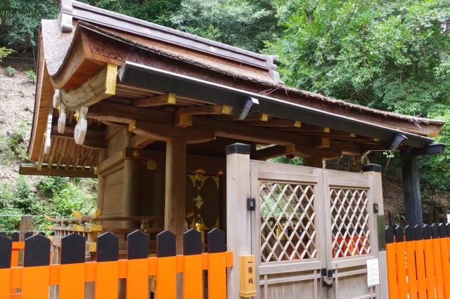 賀茂山口神社。