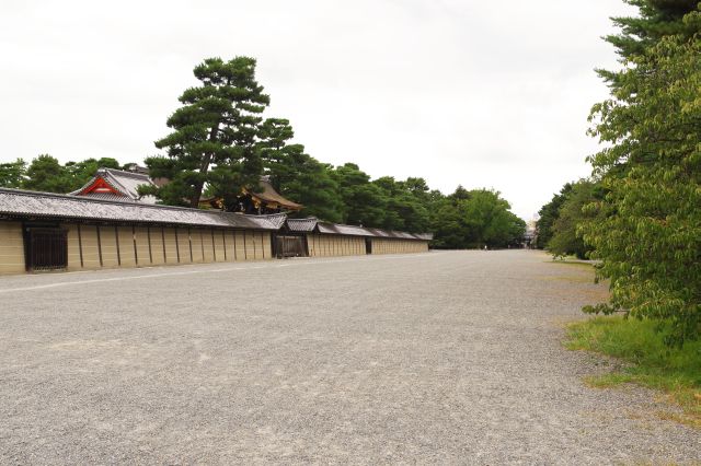 今度は西側へ。広くて移動が大変。