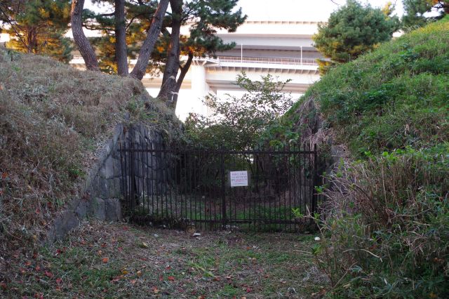 かつての上陸場所は閉鎖状態。