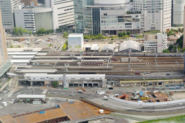 JR大阪駅に出入りする電車達。