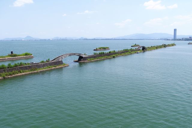 びわこ花噴水の星長い島を抜ける。