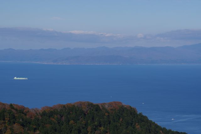 北海道南連峰の山並み。