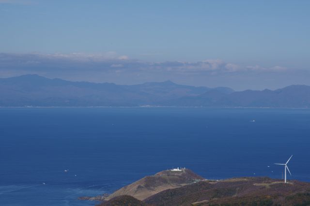 北海道南連峰の山並み。