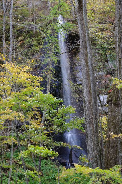 白糸の滝。