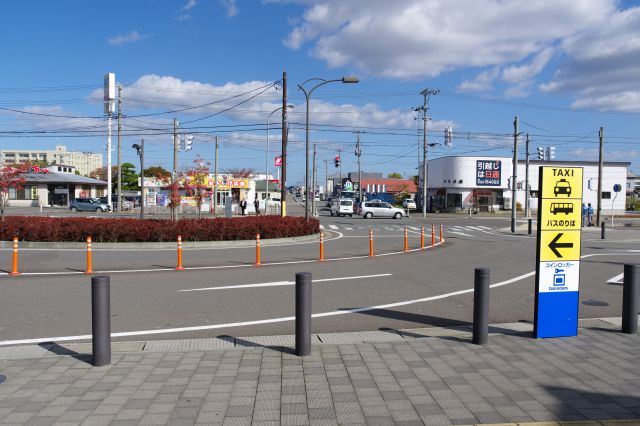 駅の突き当り、大湊線では比較的大きな街。