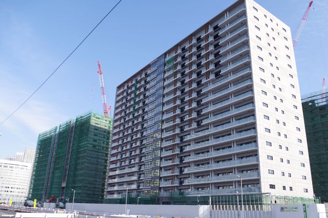 ほぼ外観が完成している建物もありました。