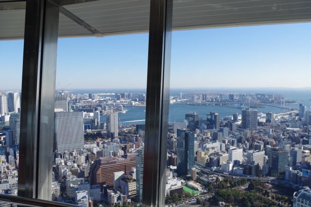 天気に恵まれトップデッキは開放的で最高の眺めでした！